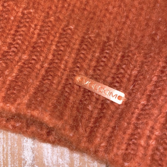 🍑Volcom Dolhearted Crewneck Sweater🍑~small - Picture 9 of 10